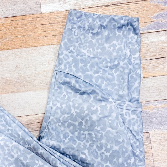 ECHT Apparel Grey Cheetah Leggings - Picture 2 of 8